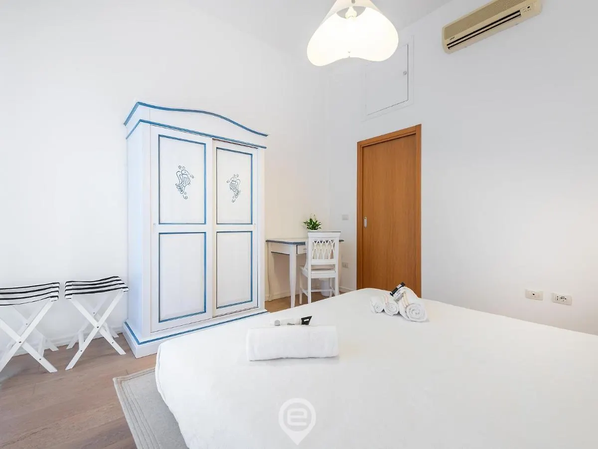 La Finestra Sul Corso Apartment Cagliari 0*,